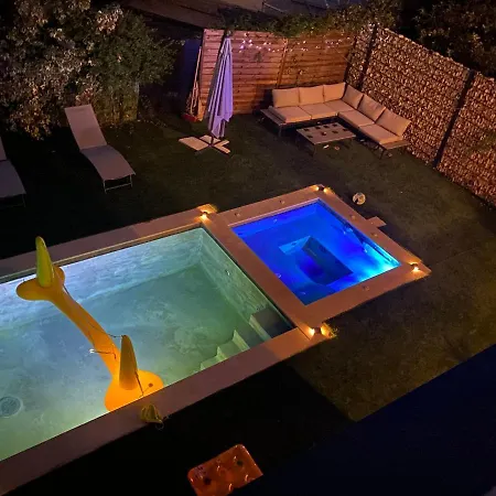 Luxury House Family's *